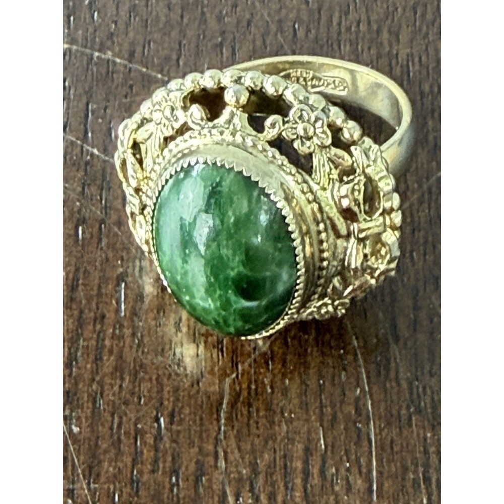 Vintage Whiting & Davis Costume Jewelry Ring Sz 11 Cabochon Ornate Gold Tone